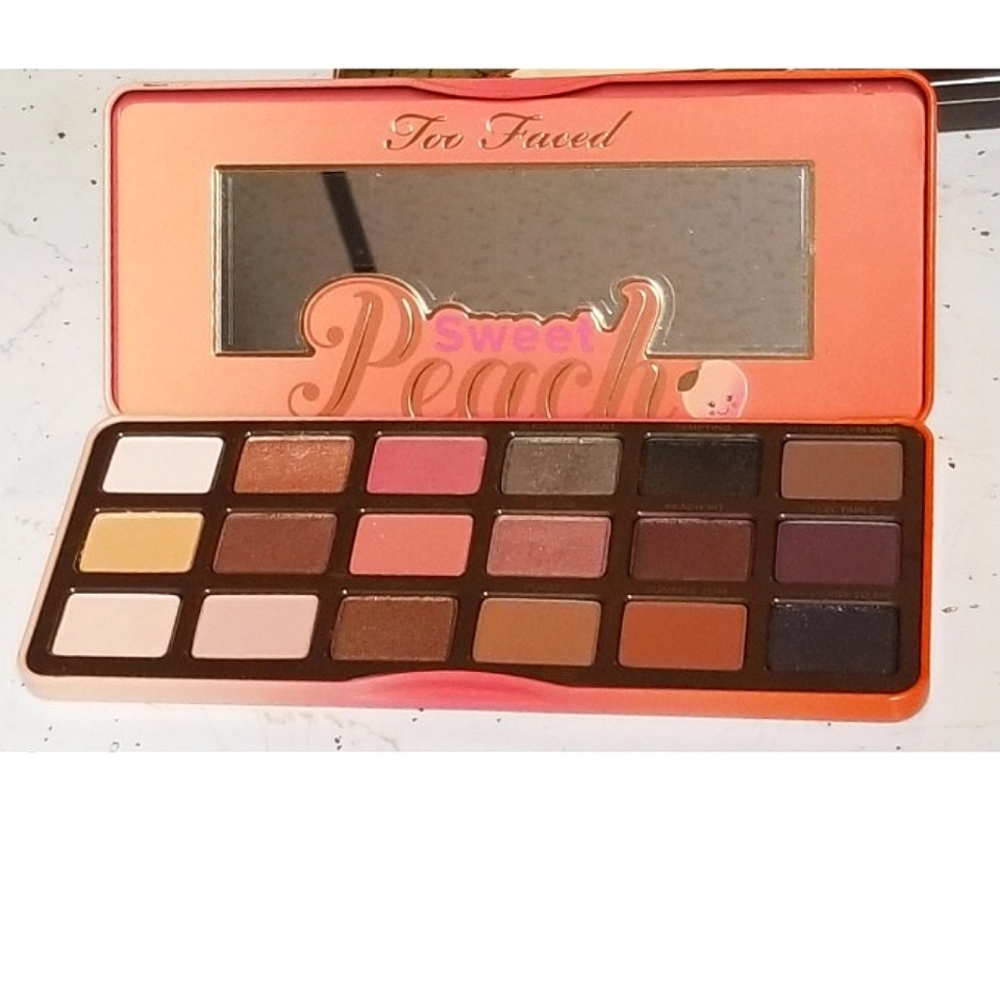 Too Faced Sweet Peach Eye Shadow Palette
